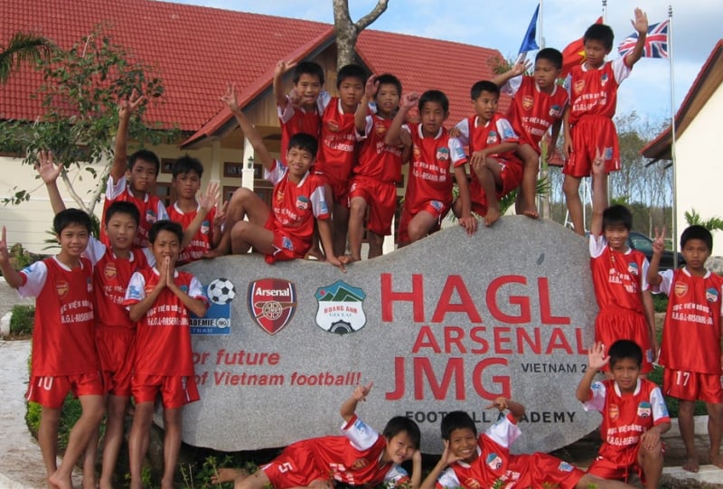 Học phí học viện nutifood hagl arsenal jmg là bao nhiêu? (Giải đáp)